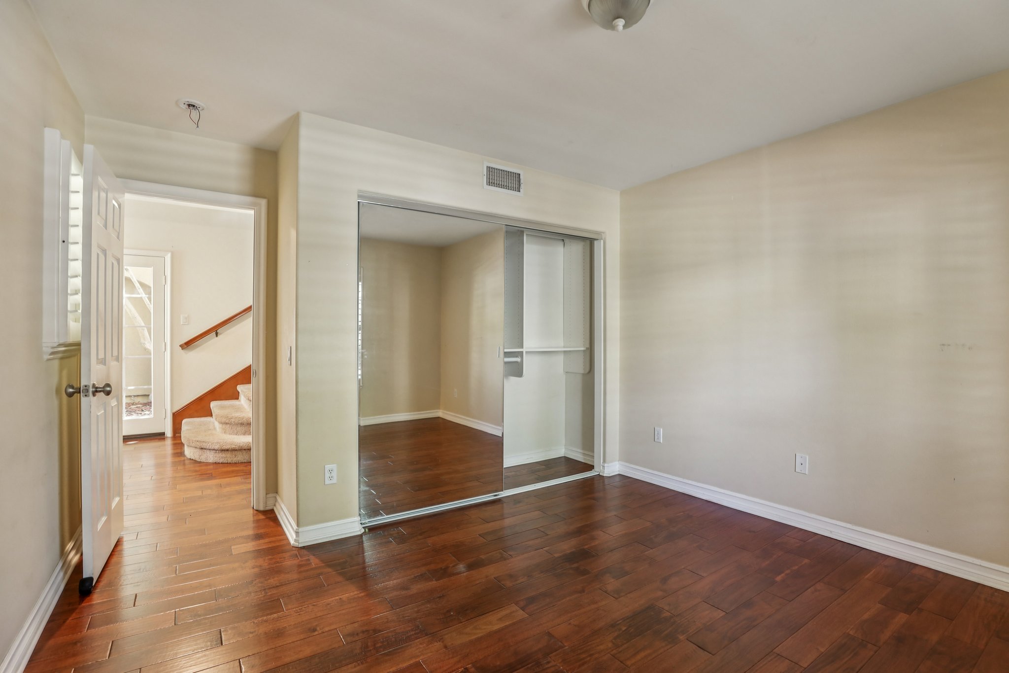 Via Amanti-S1604-032.jpg