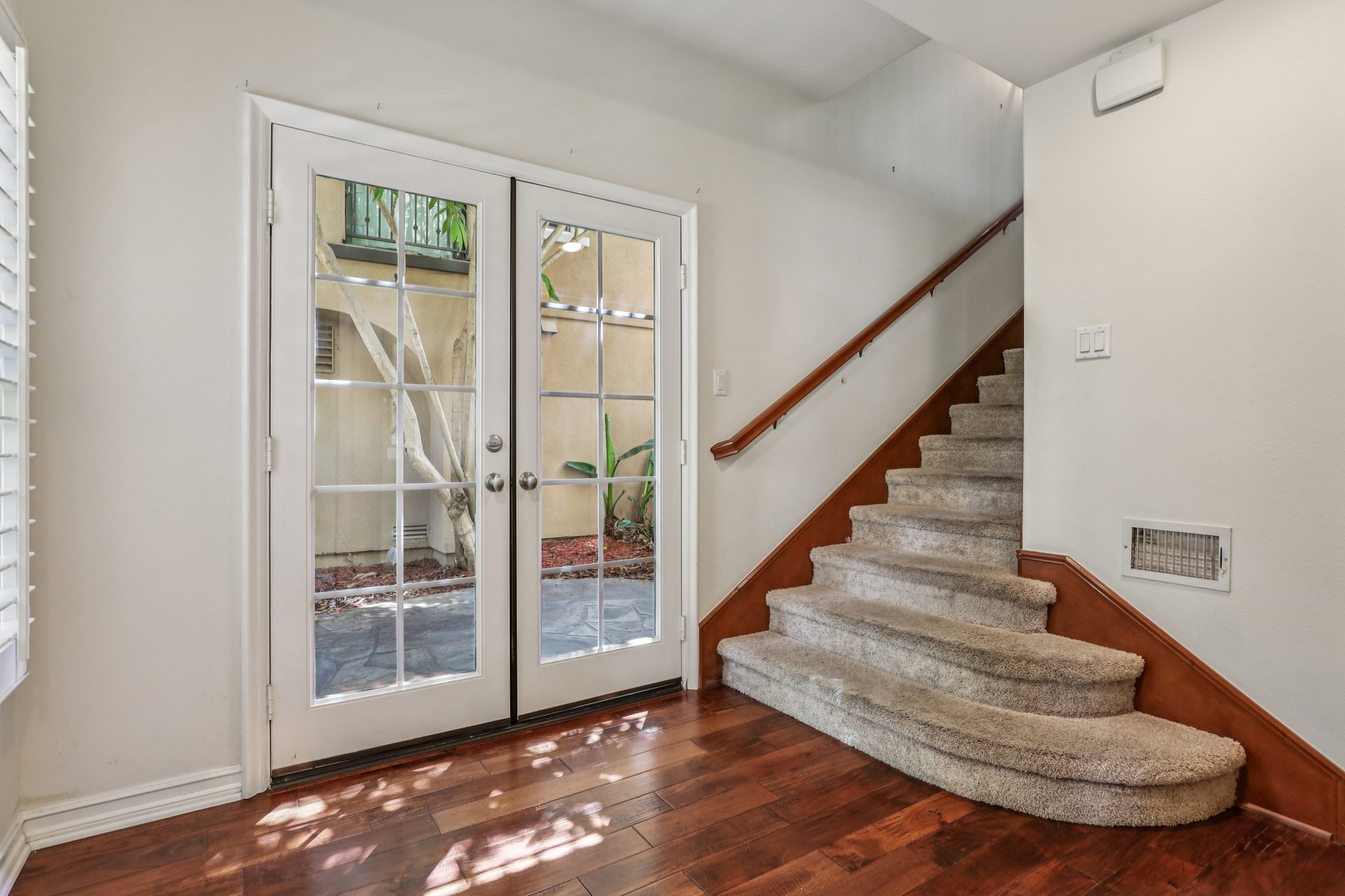 Via Amanti-S1604-034.jpg