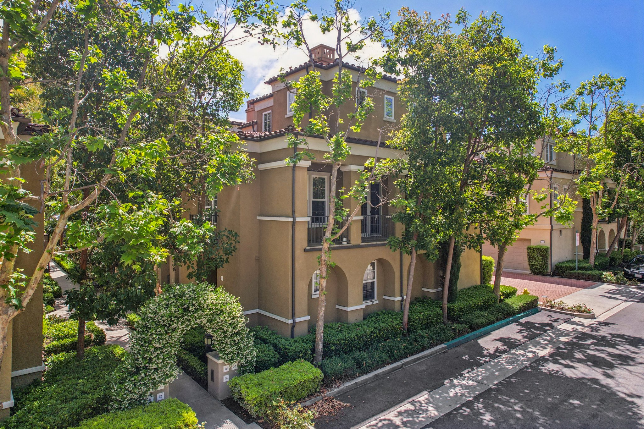 Via Amanti-S1604-041.jpg