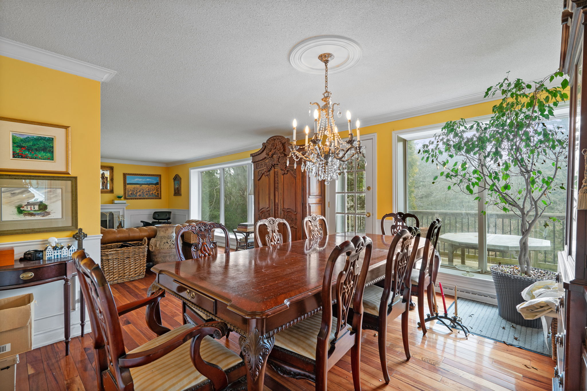 16 Wilket Rd Toronto, ON M2L 1N6