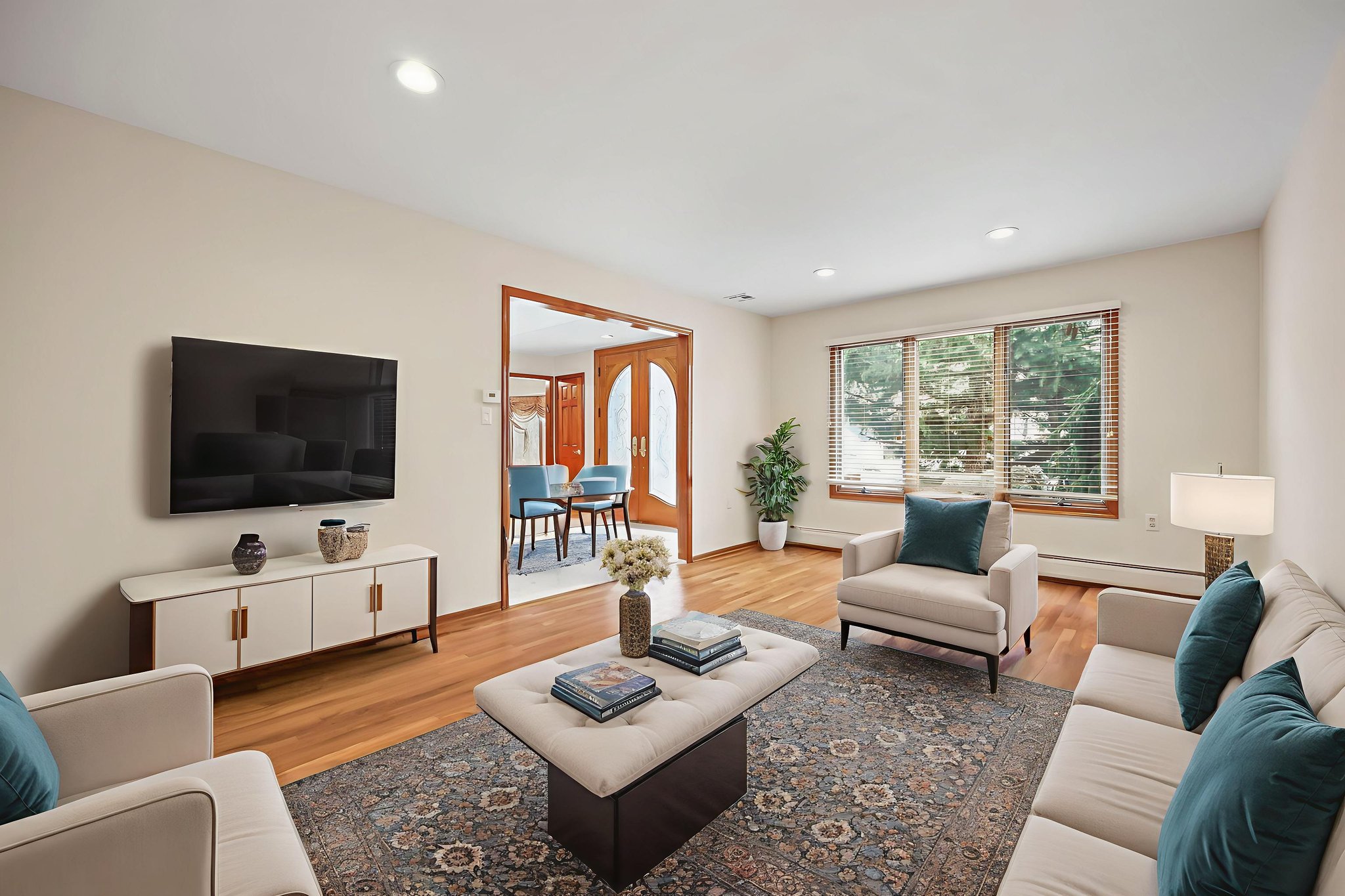 LPM_1919 virtually staged.jpeg