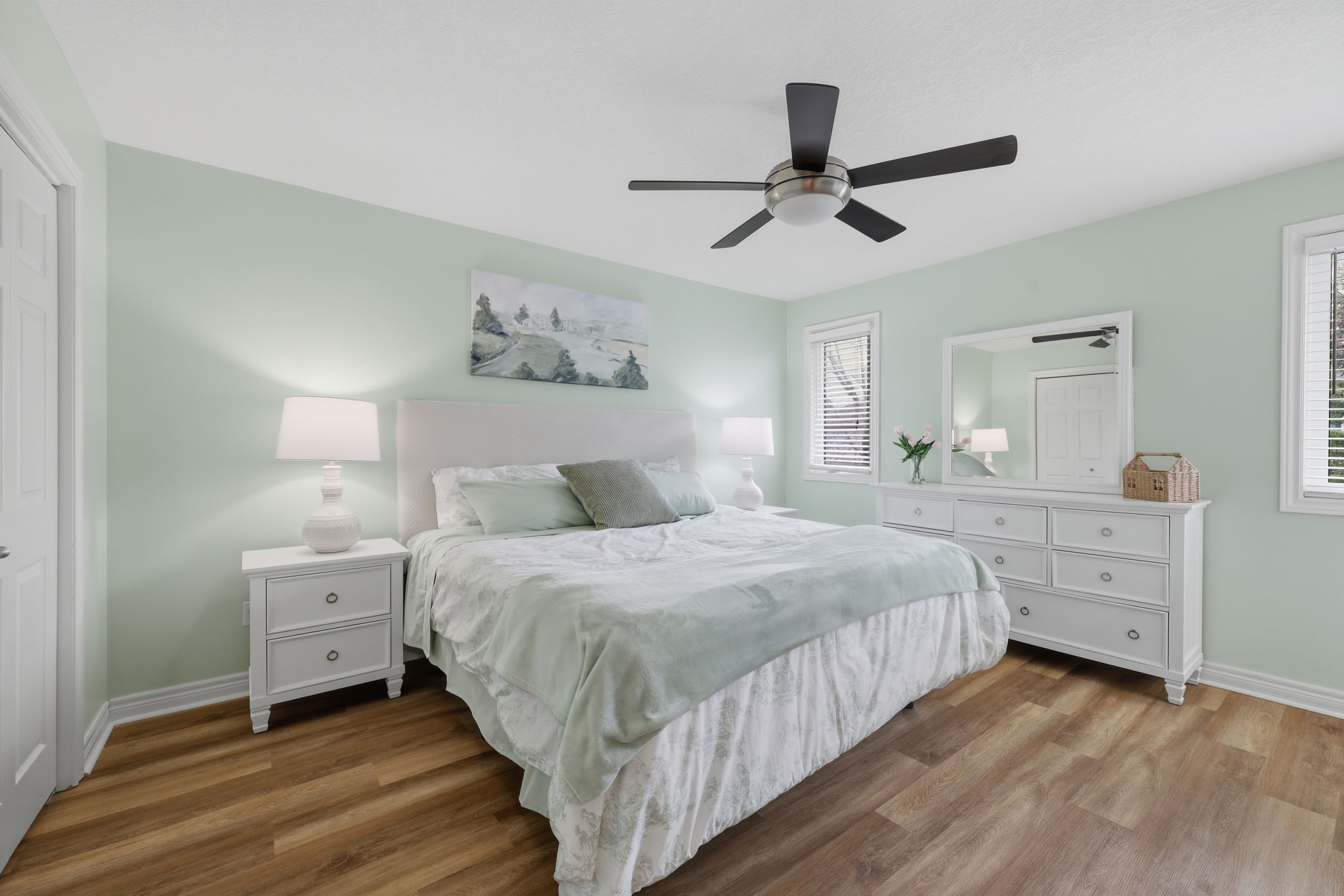 16 Windemere Place - Final Listing Photos-003