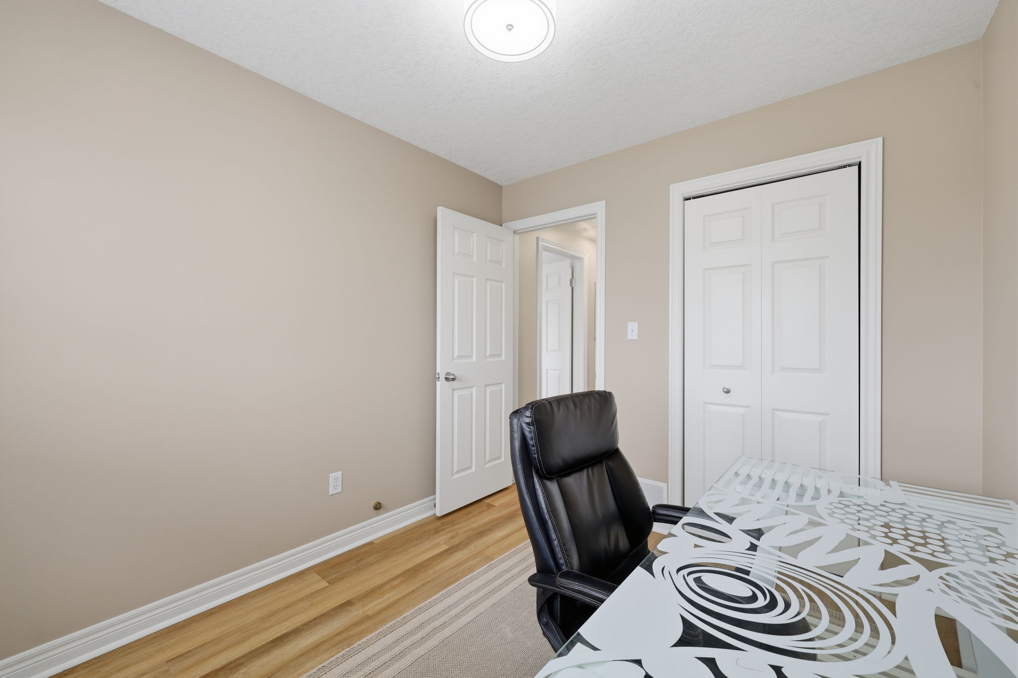 16 Windemere Place - Final Listing Photos-010