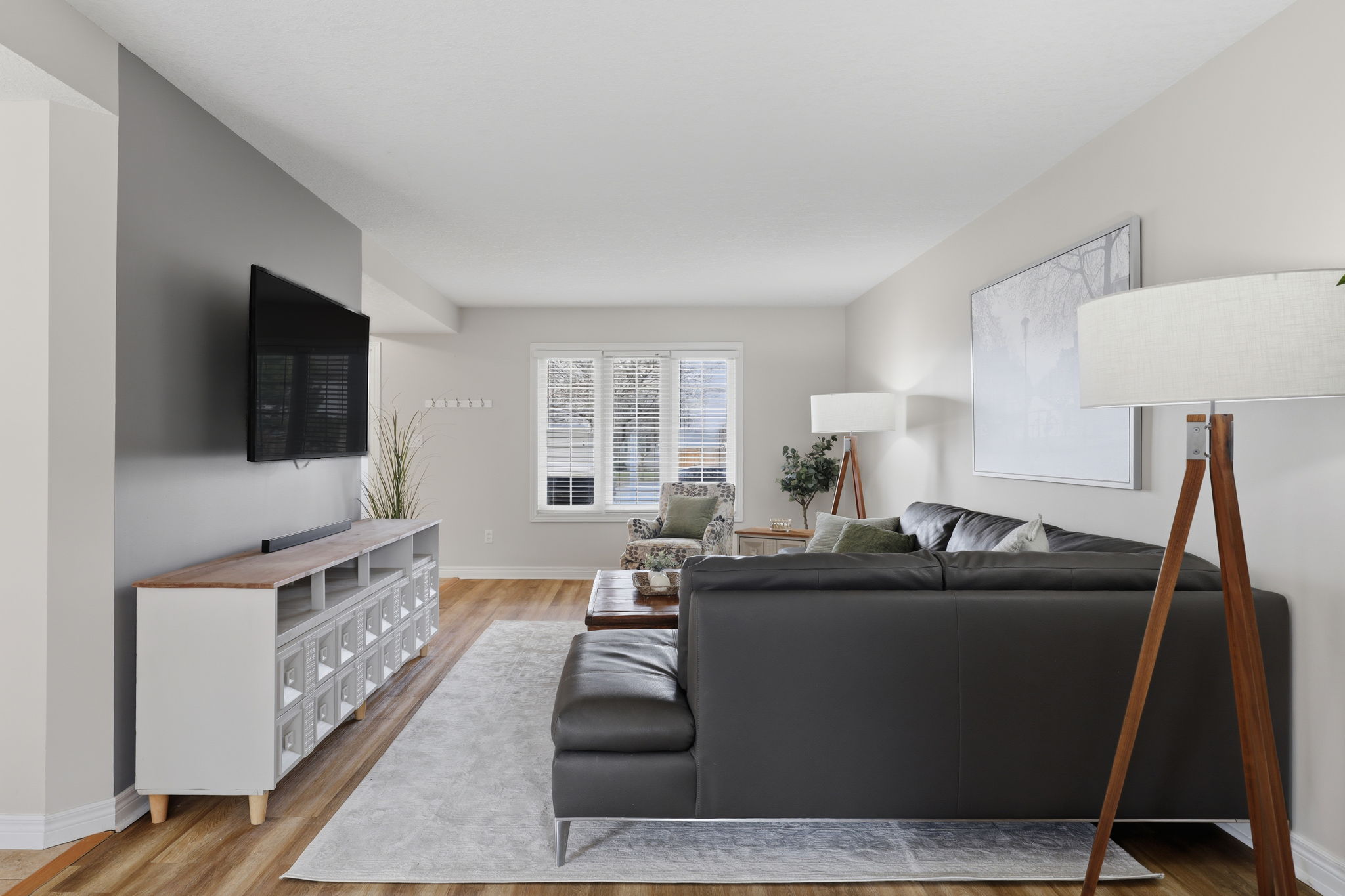 16 Windemere Place - Final Listing Photos-024