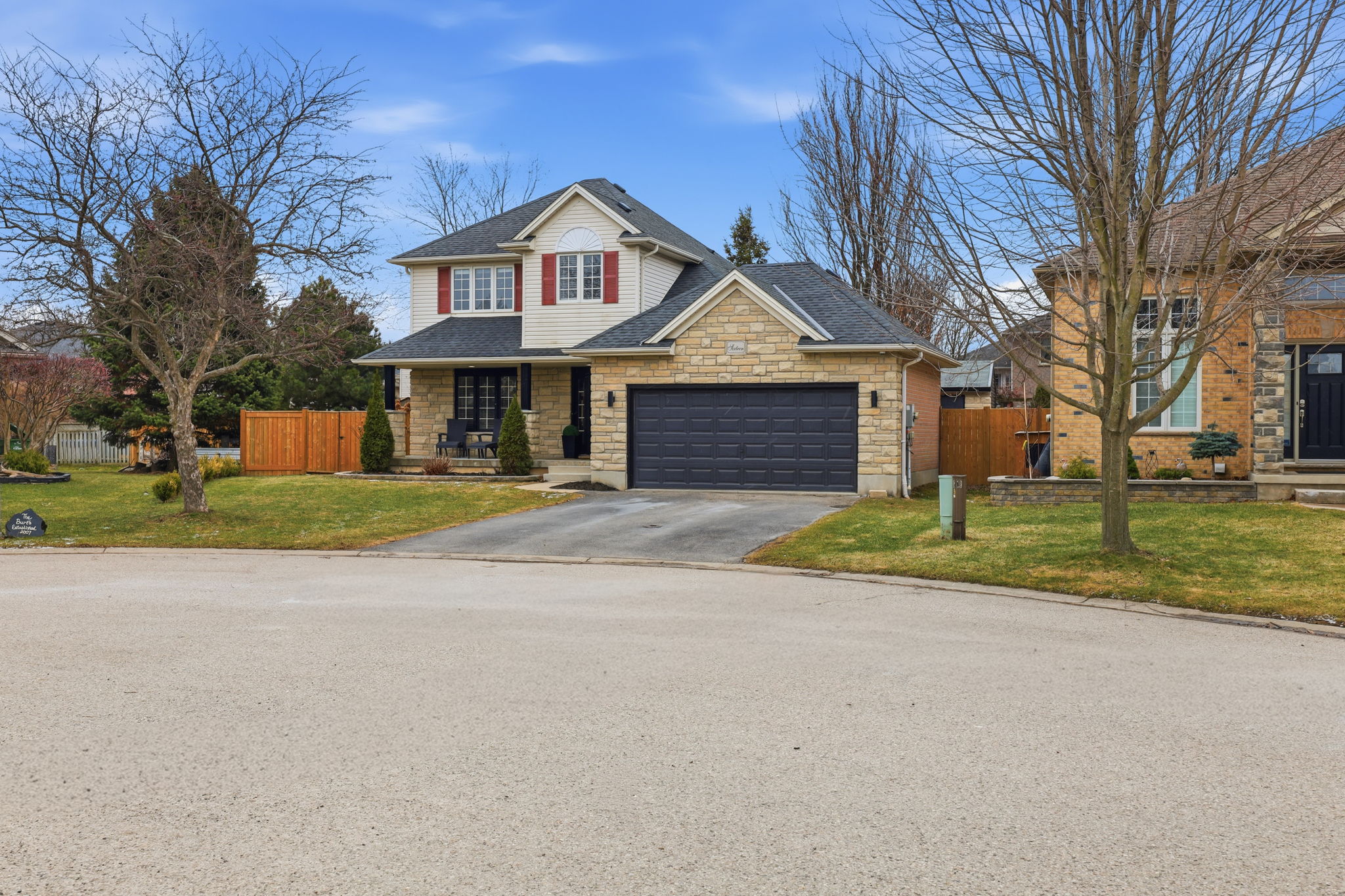 16 Windemere Place - Final Listing Photos-046