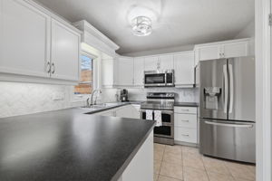 16 Windemere Place - Final Listing Photos-027