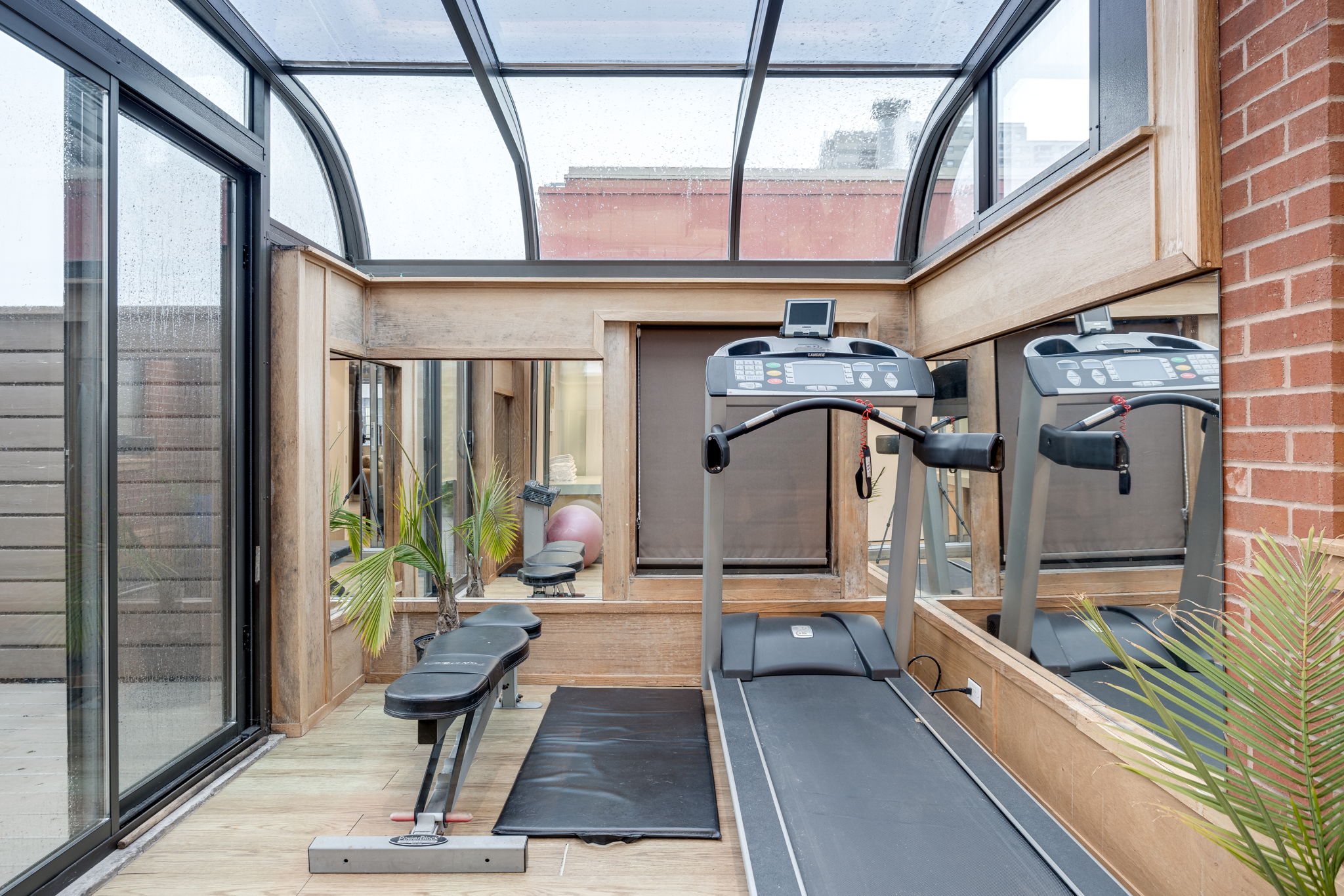 Toronto property showcase — delivered property photograph 25