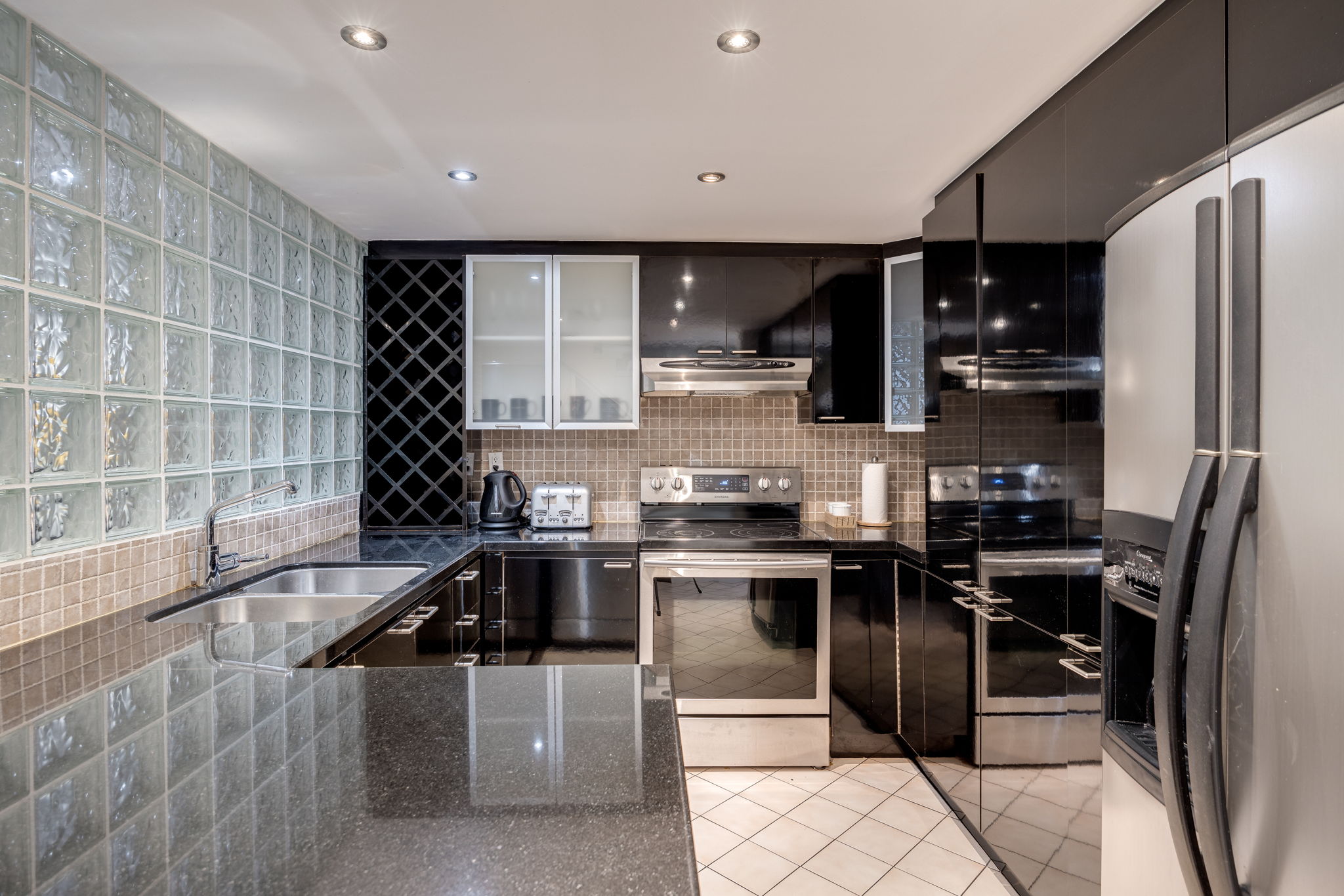 Toronto property showcase — delivered property photograph 15