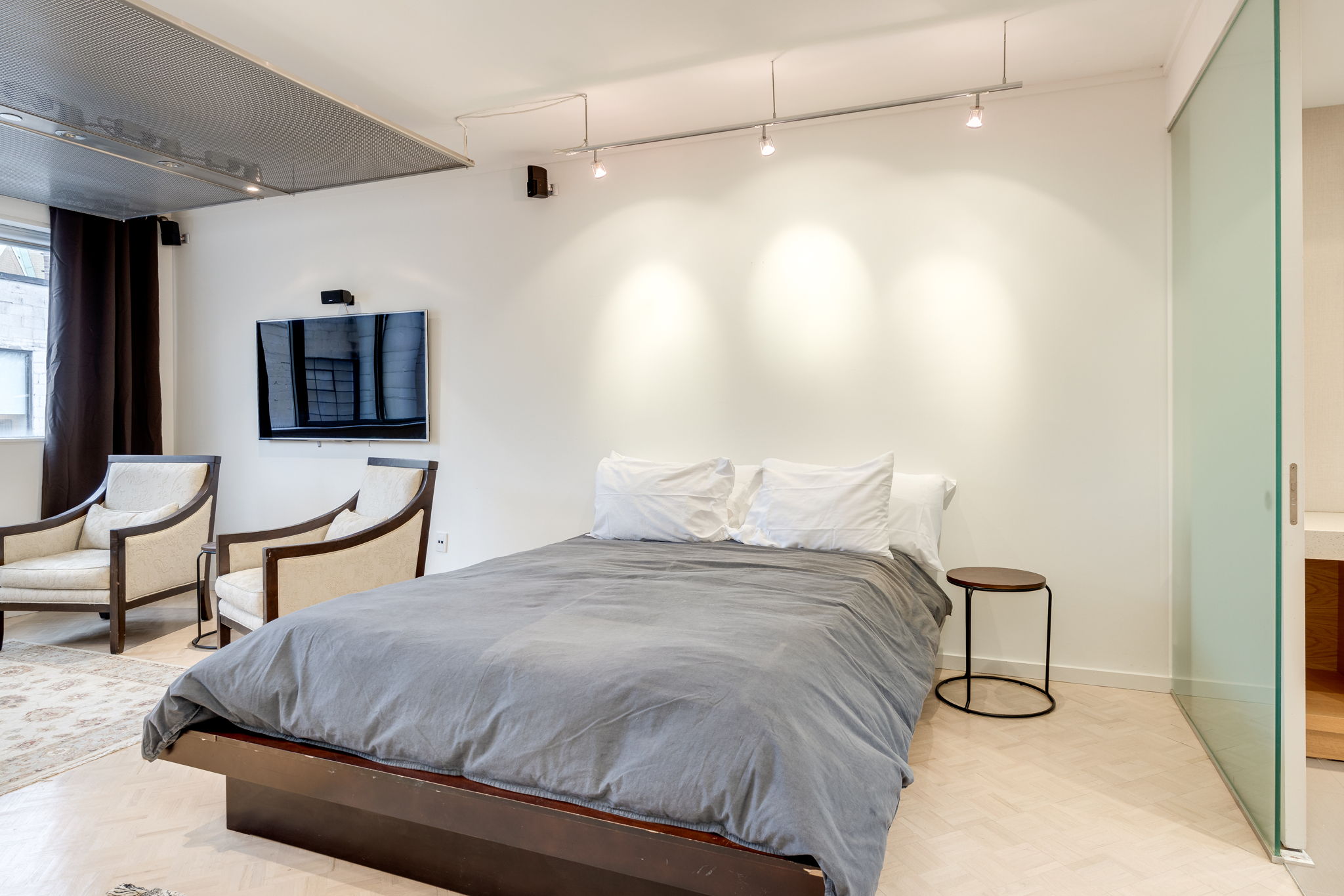 Toronto property showcase — delivered property photograph 17