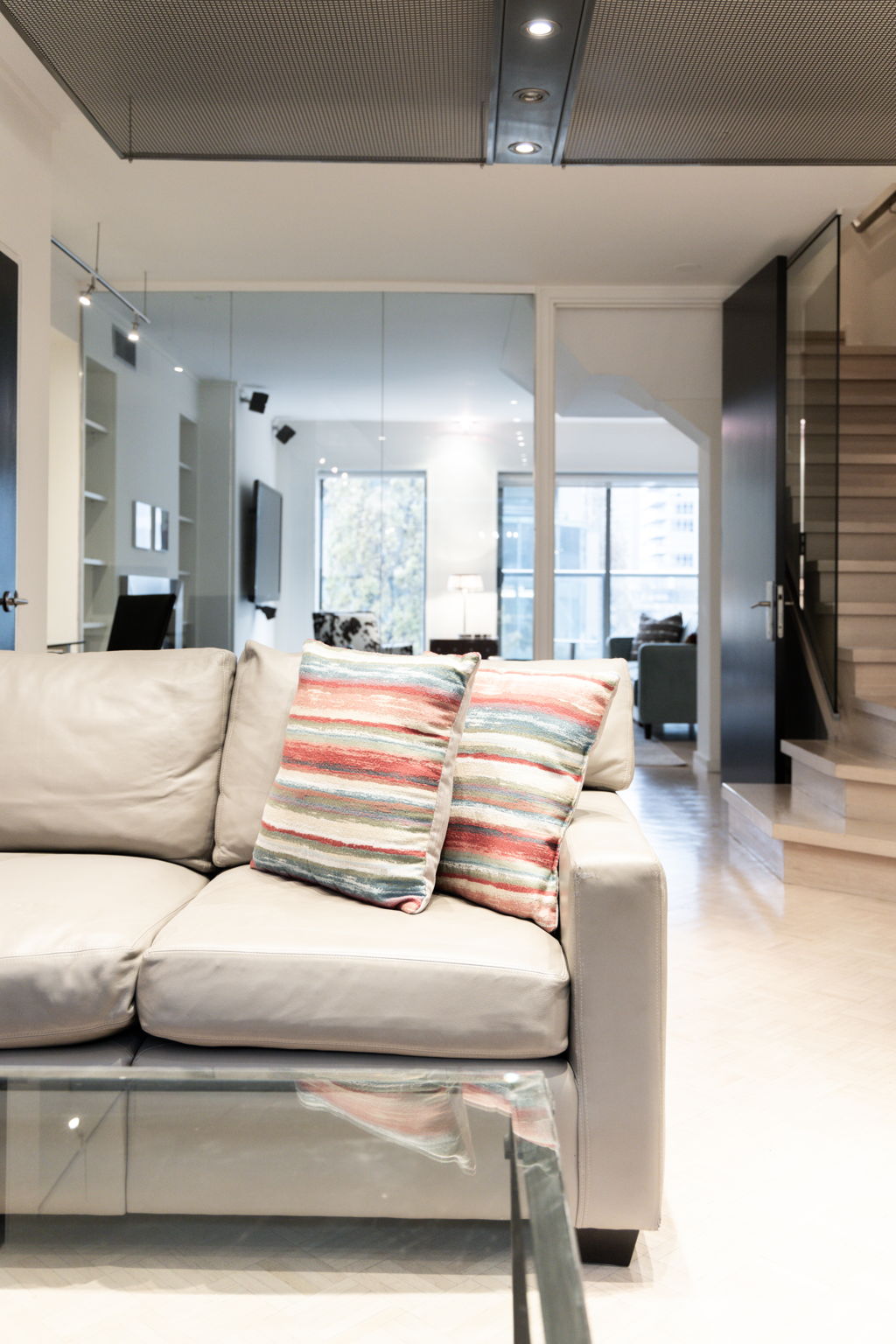 Toronto property showcase — delivered property photograph 36
