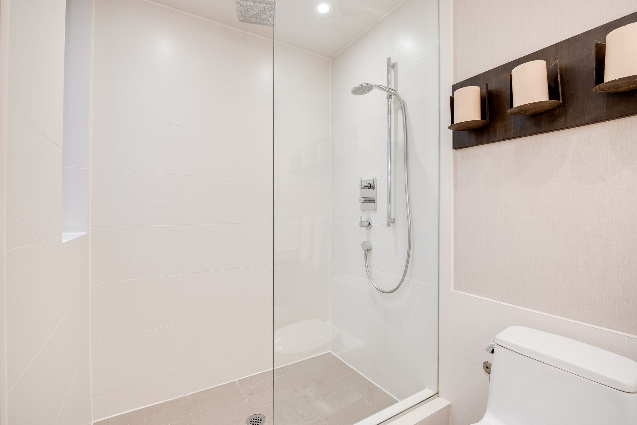 Toronto property showcase — delivered property photograph 23