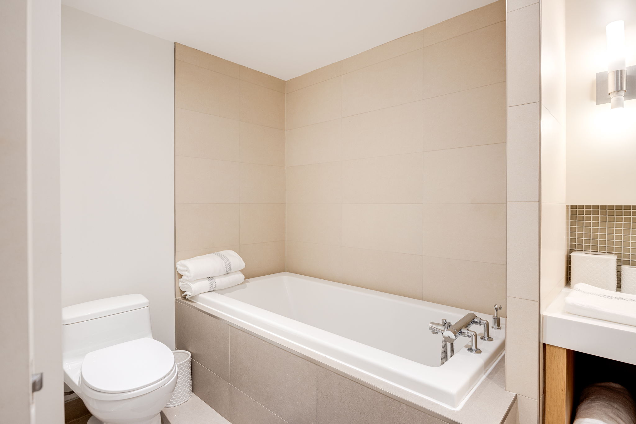 Toronto property showcase — delivered property photograph 14