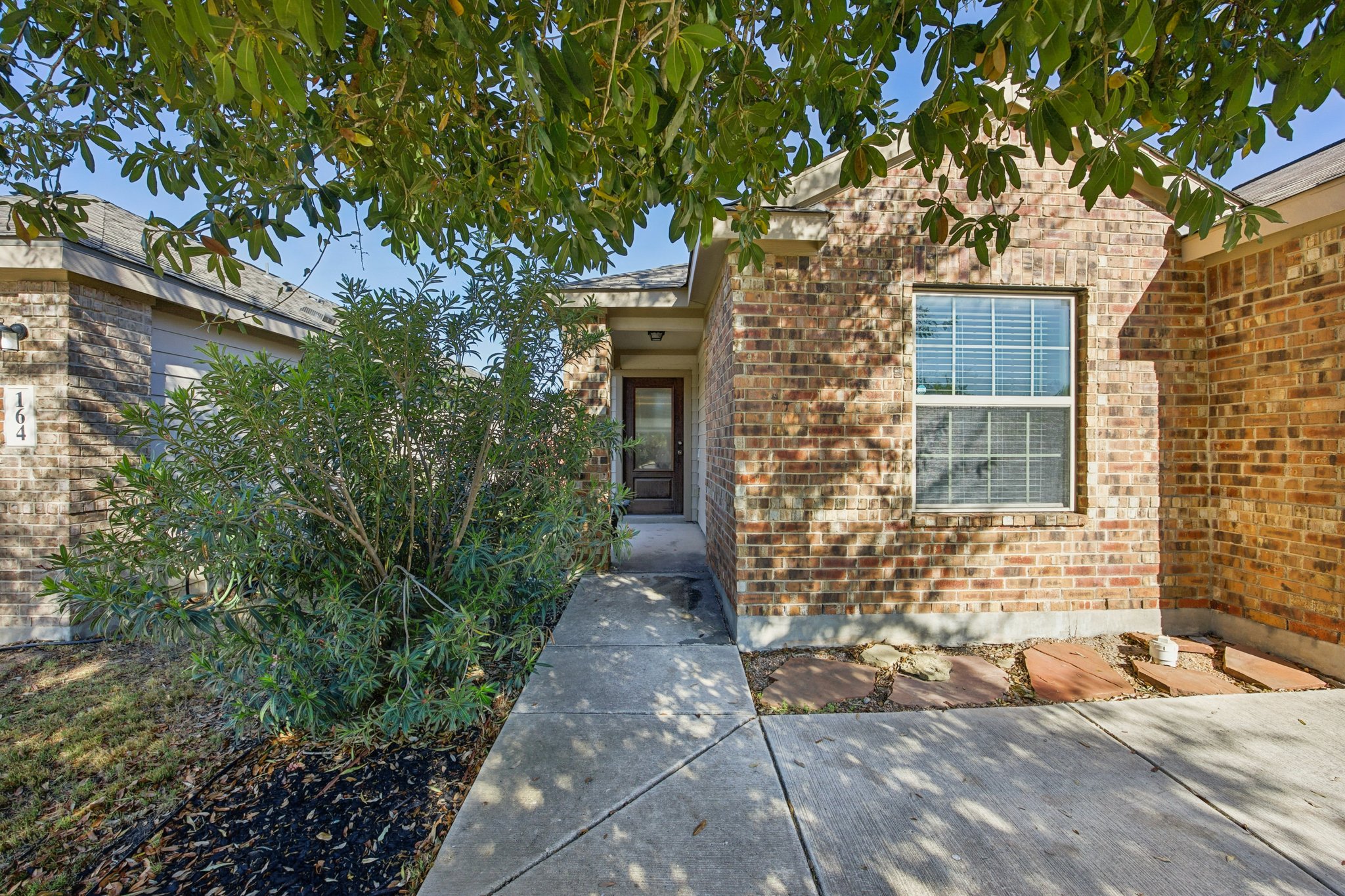 Field Ridge-S2203-005.jpg