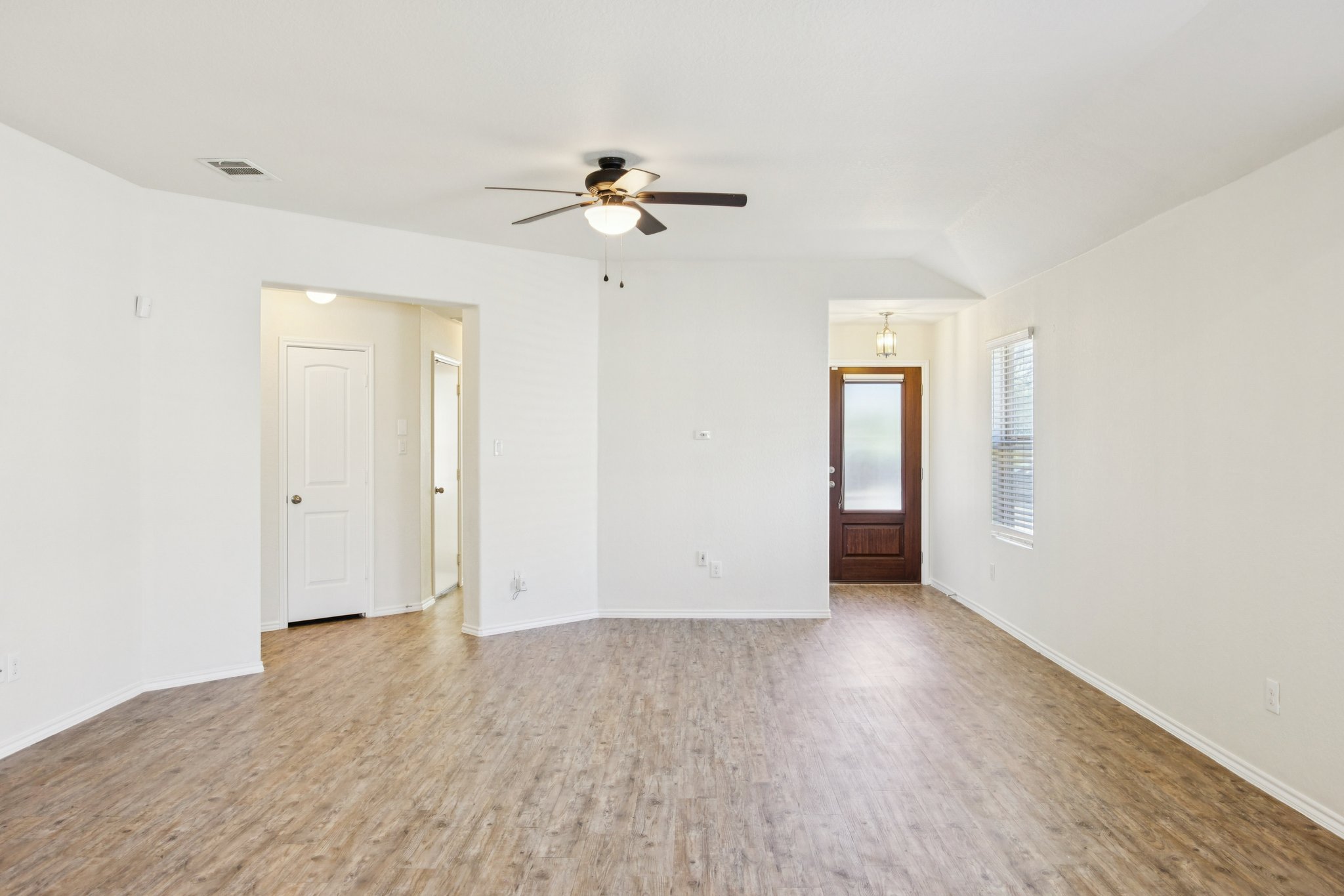 Field Ridge-S2203-007.jpg