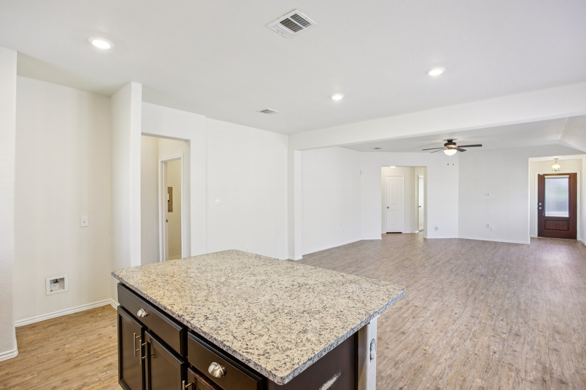 Field Ridge-S2203-013.jpg