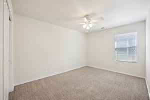 Field Ridge-S2203-019.jpg