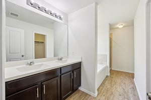 Field Ridge-S2203-025.jpg