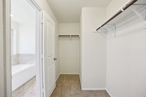 Field Ridge-S2203-027.jpg