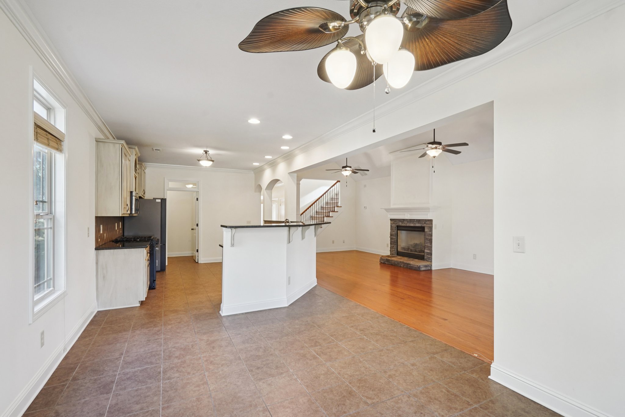 Greenview Dr-S1812-008.jpg