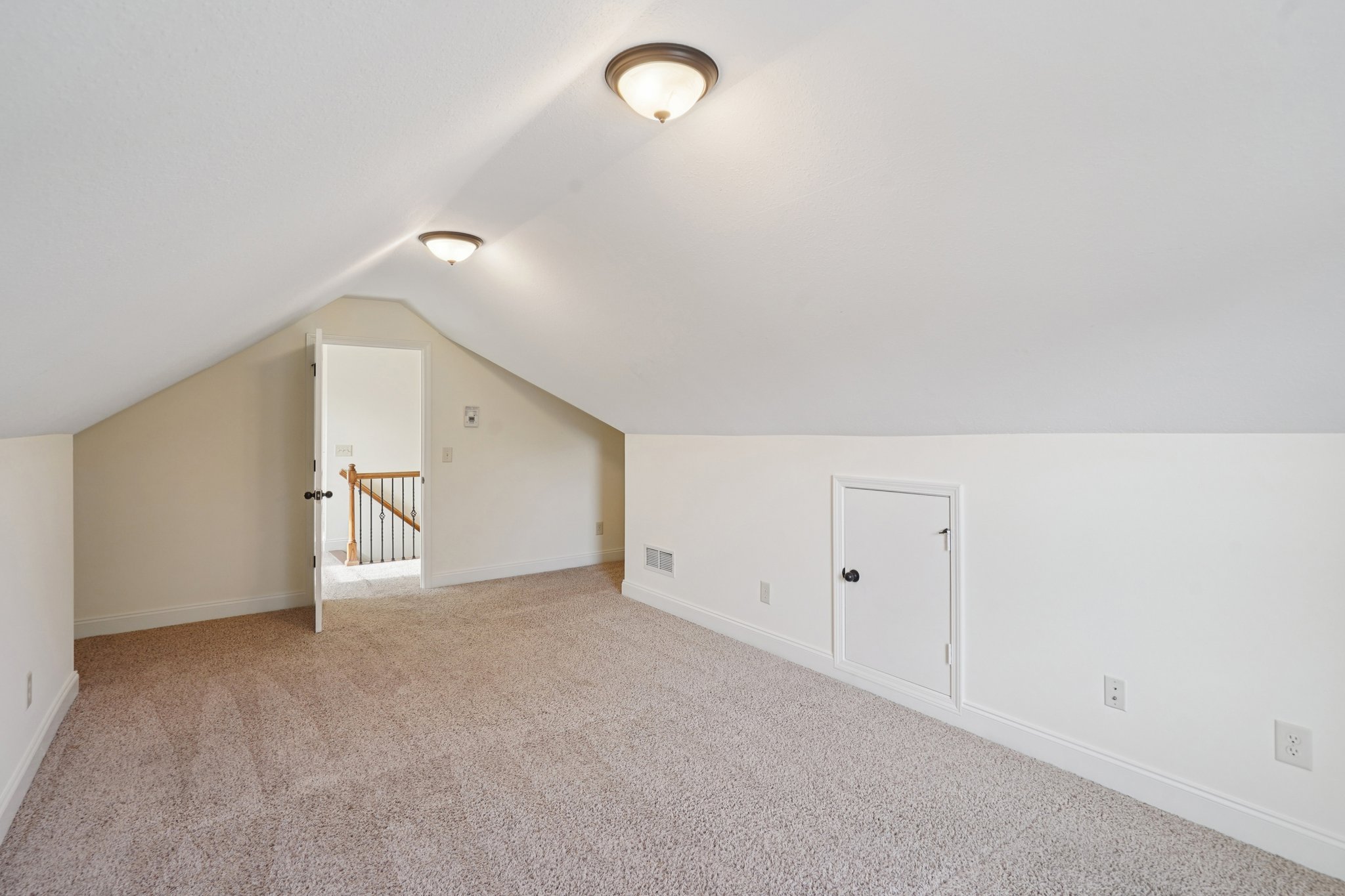 Greenview Dr-S1812-023.jpg