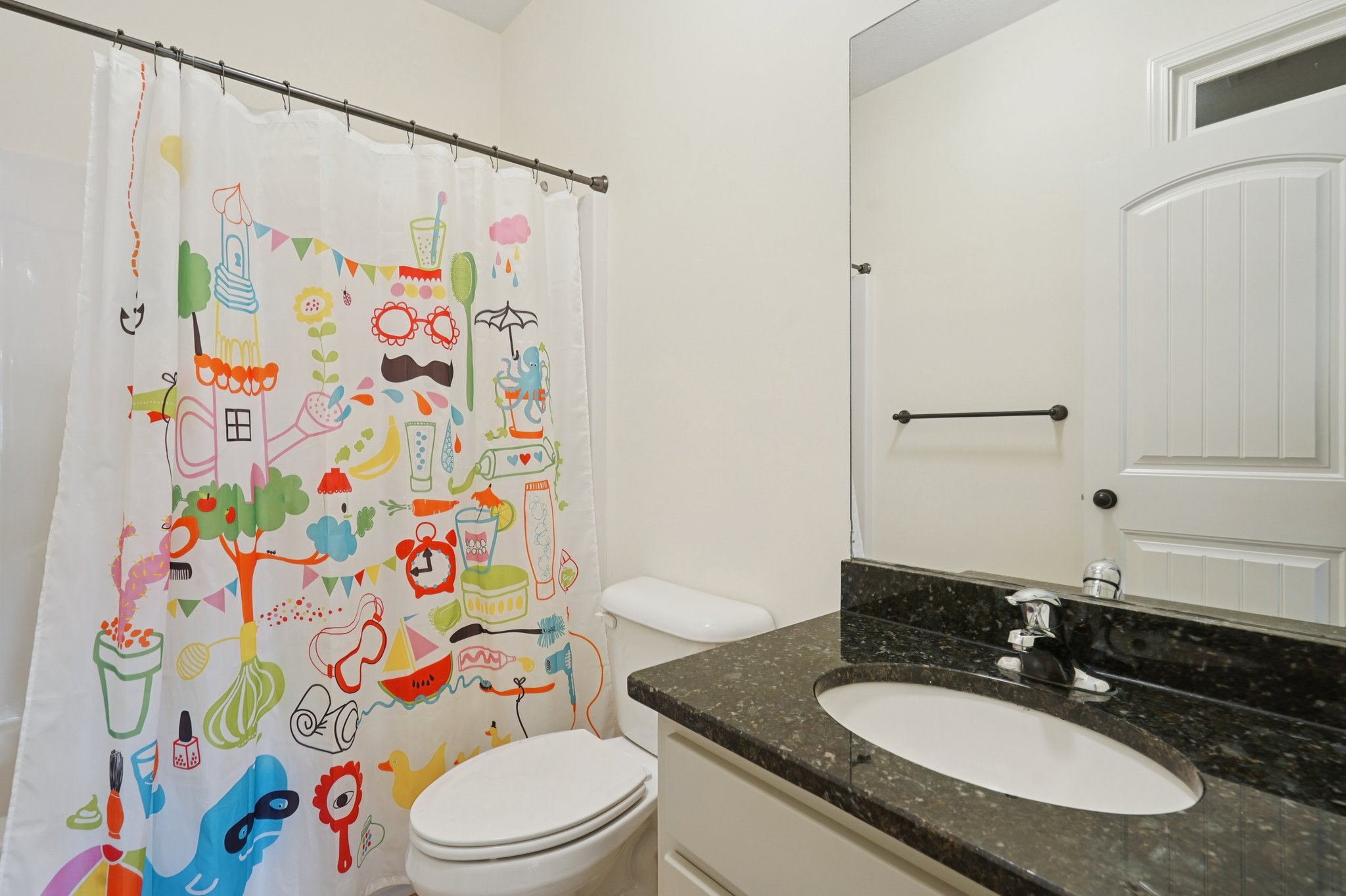 Greenview Dr-S1812-025.jpg