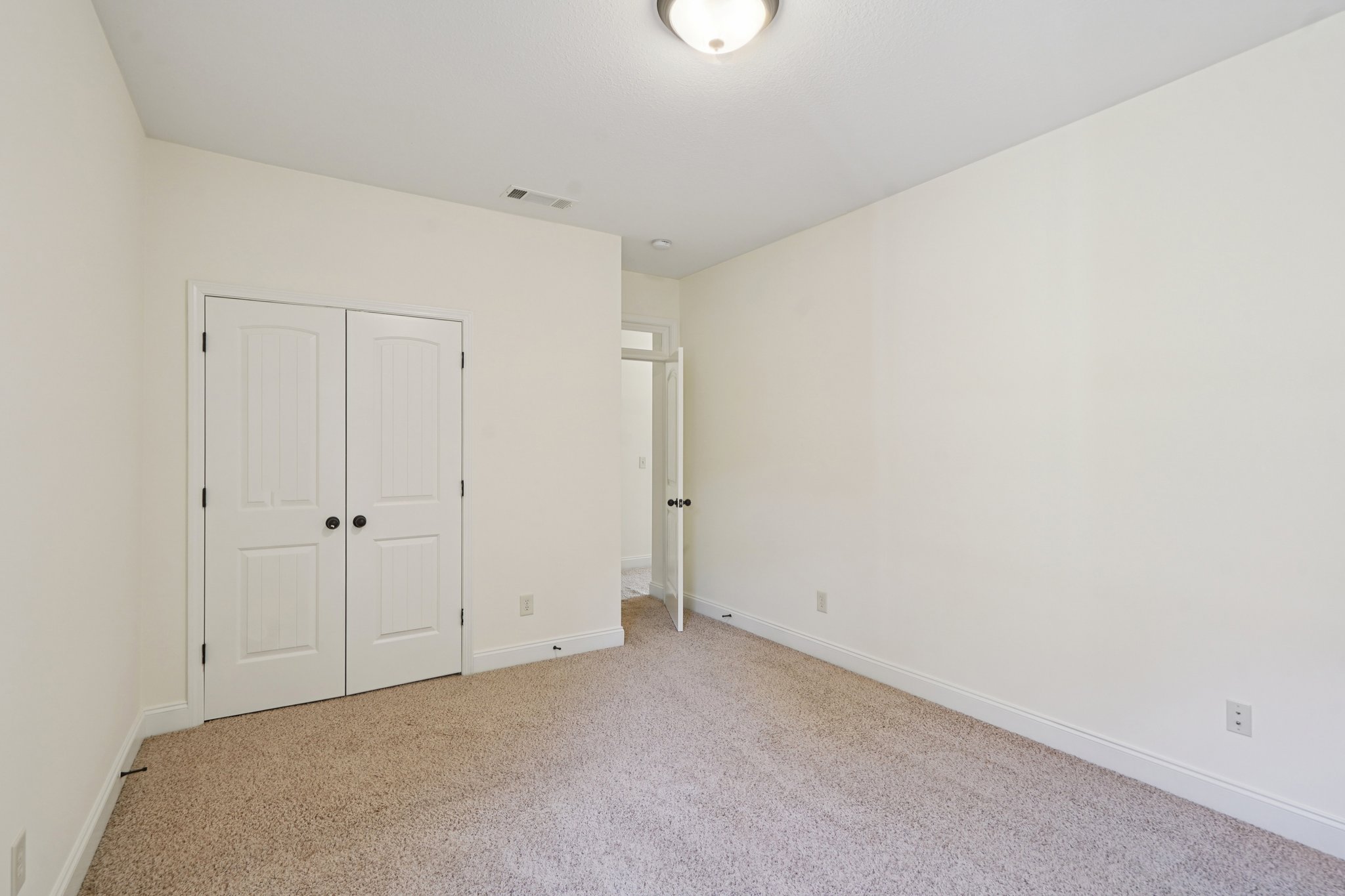 Greenview Dr-S1812-027.jpg