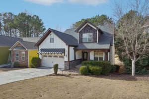 Greenview Dr-S1812-002.jpg