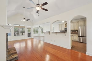 Greenview Dr-S1812-006.jpg