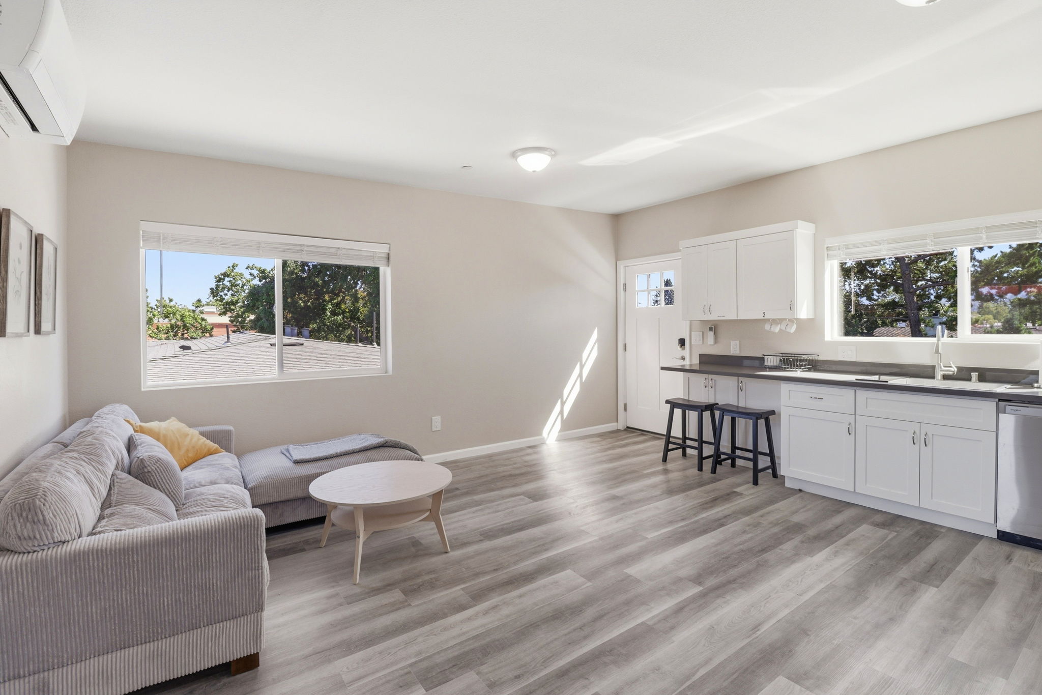 005_F8_160 Harrison Ave