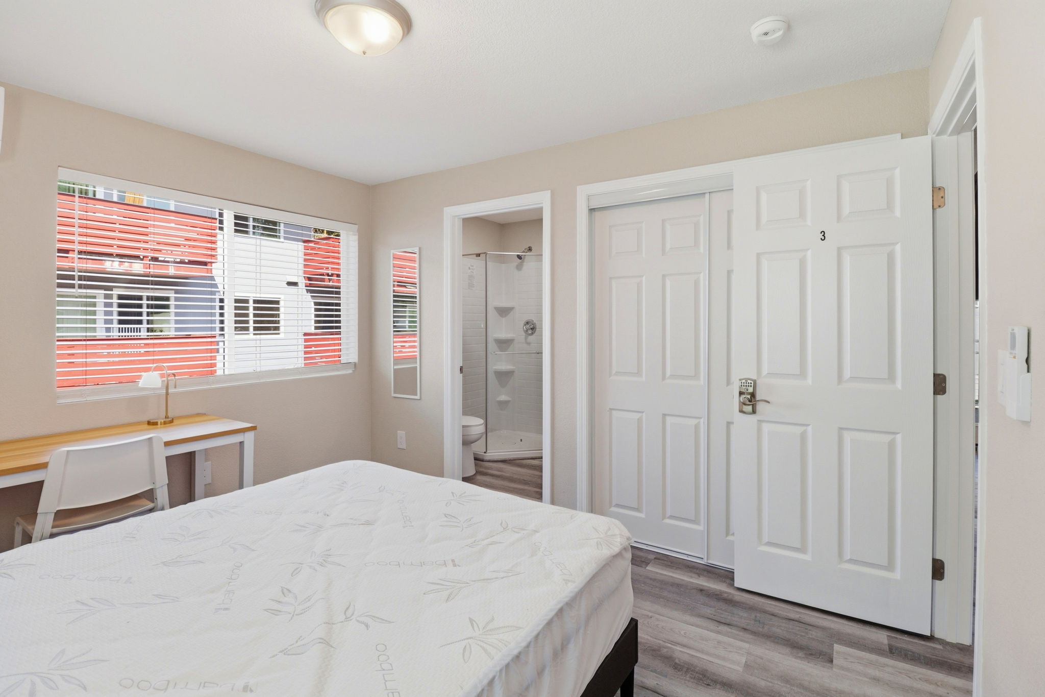 026_F8_160 Harrison Ave