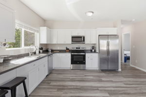 009_F8_160 Harrison Ave