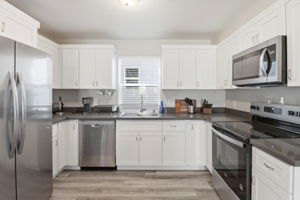 012_F8_160 Harrison Ave