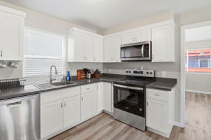 014_F8_160 Harrison Ave