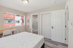 026_F8_160 Harrison Ave
