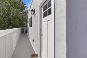 042_F8_160 Harrison Ave