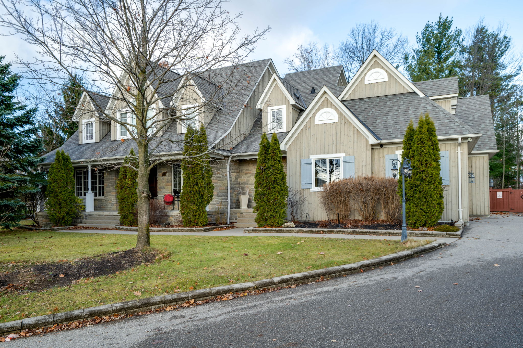 160 Kootenay Ridge Vaughan, ON L6A 2V9