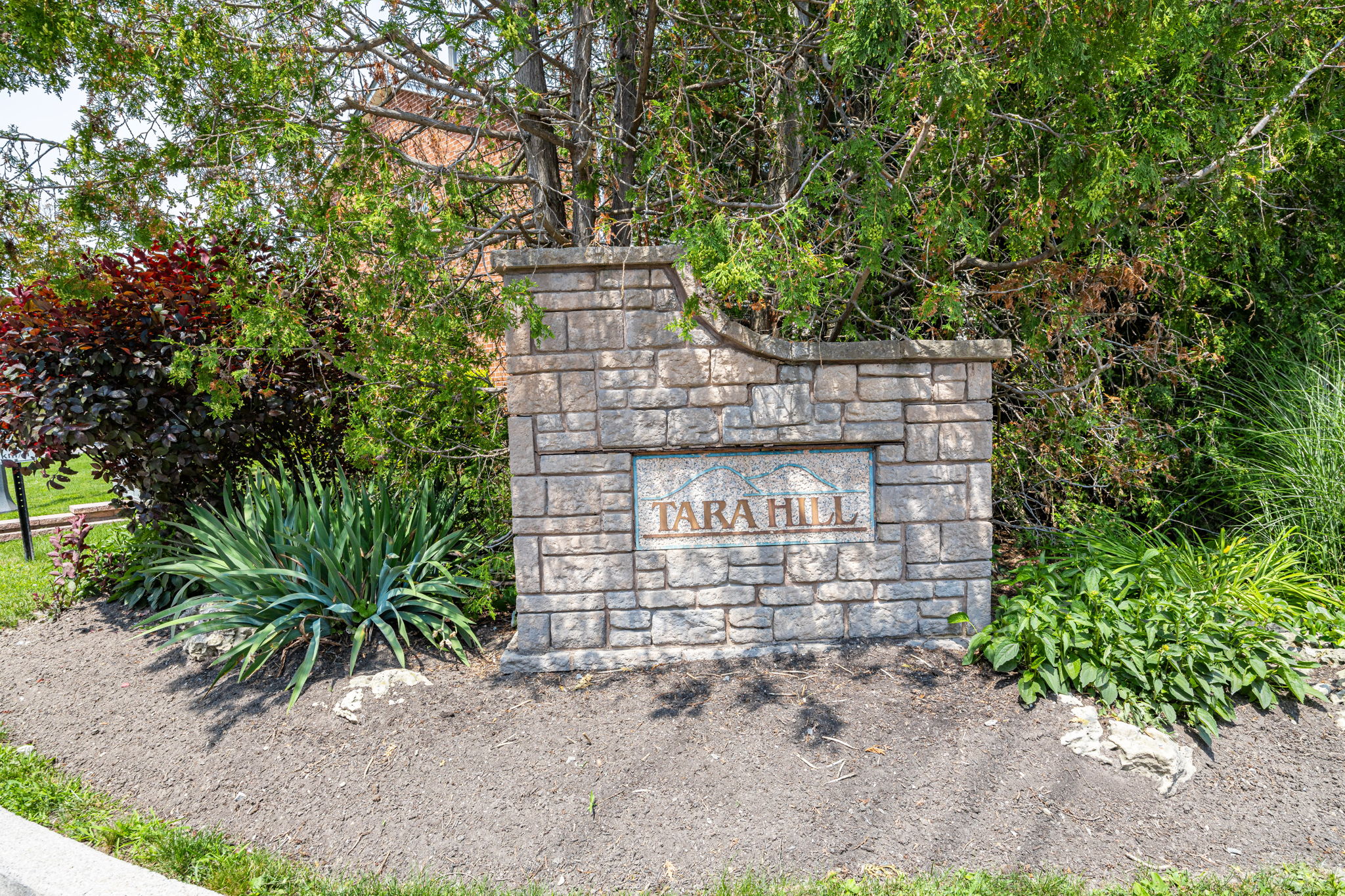 Aurora property showcase — delivered property photograph 33