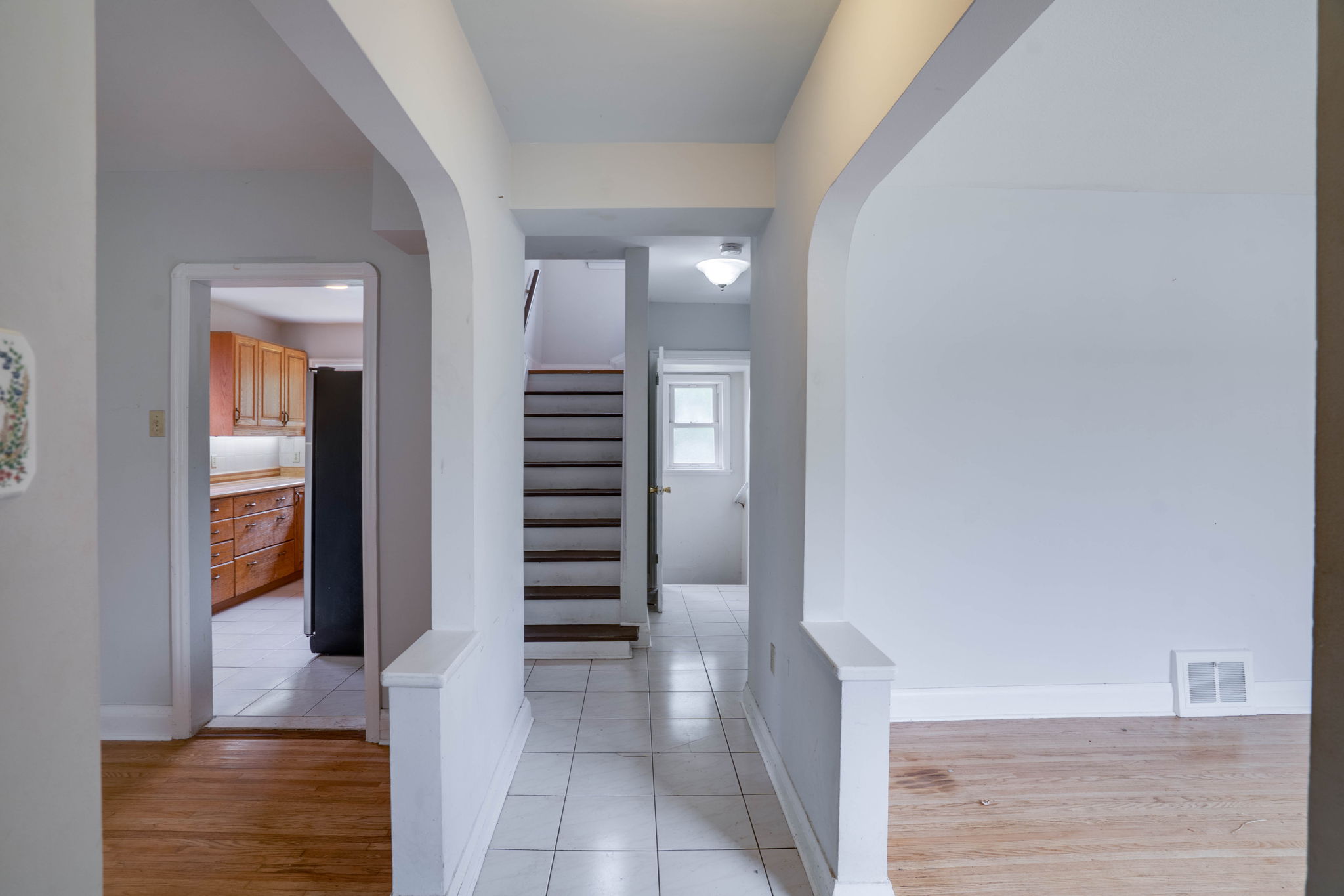 160 Pleasant Ave Toronto, ON M2M 1M3