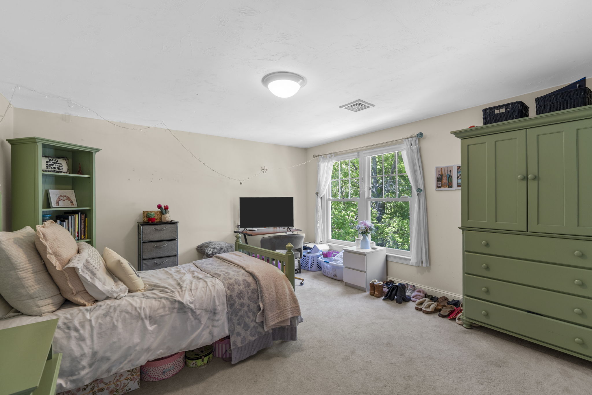  Photo 44