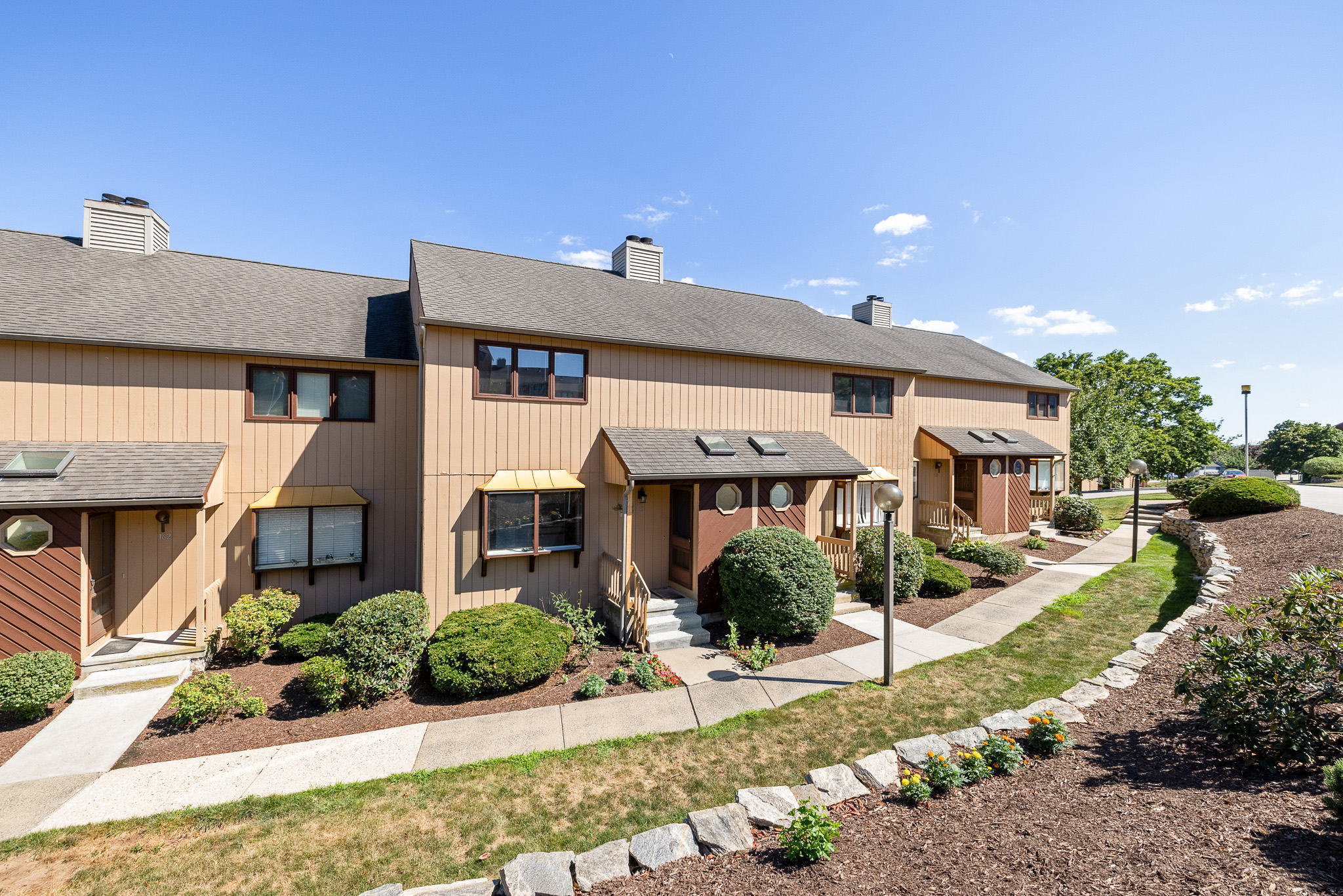 160 Skyview Dr, Cromwell, CT 06416 Alpha Photography