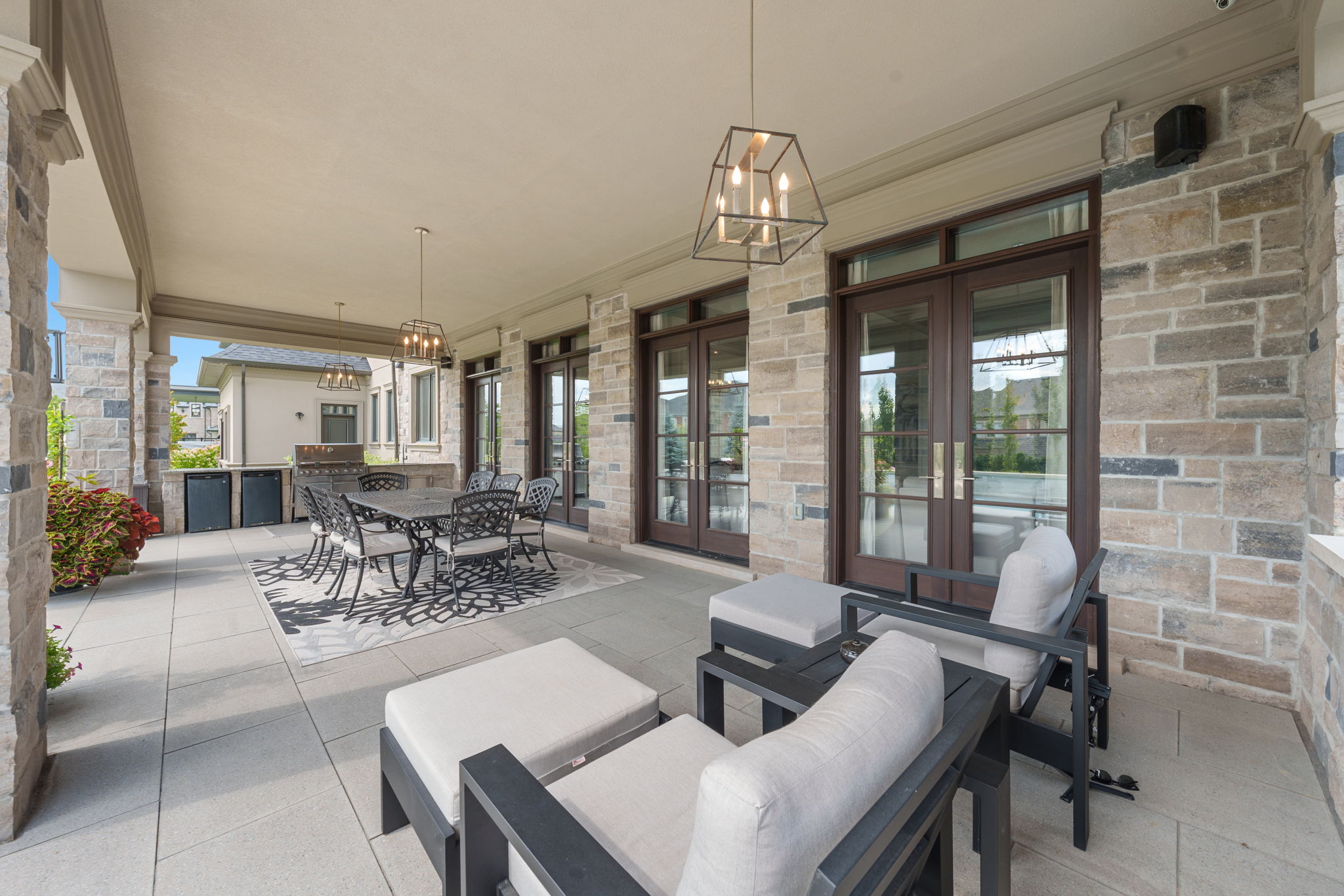 160 Spicewood Cres Vaughan, ON L4H 3N5