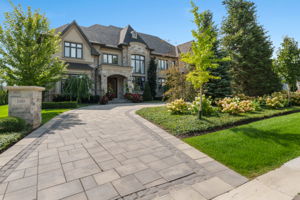 160 Spicewood Cres