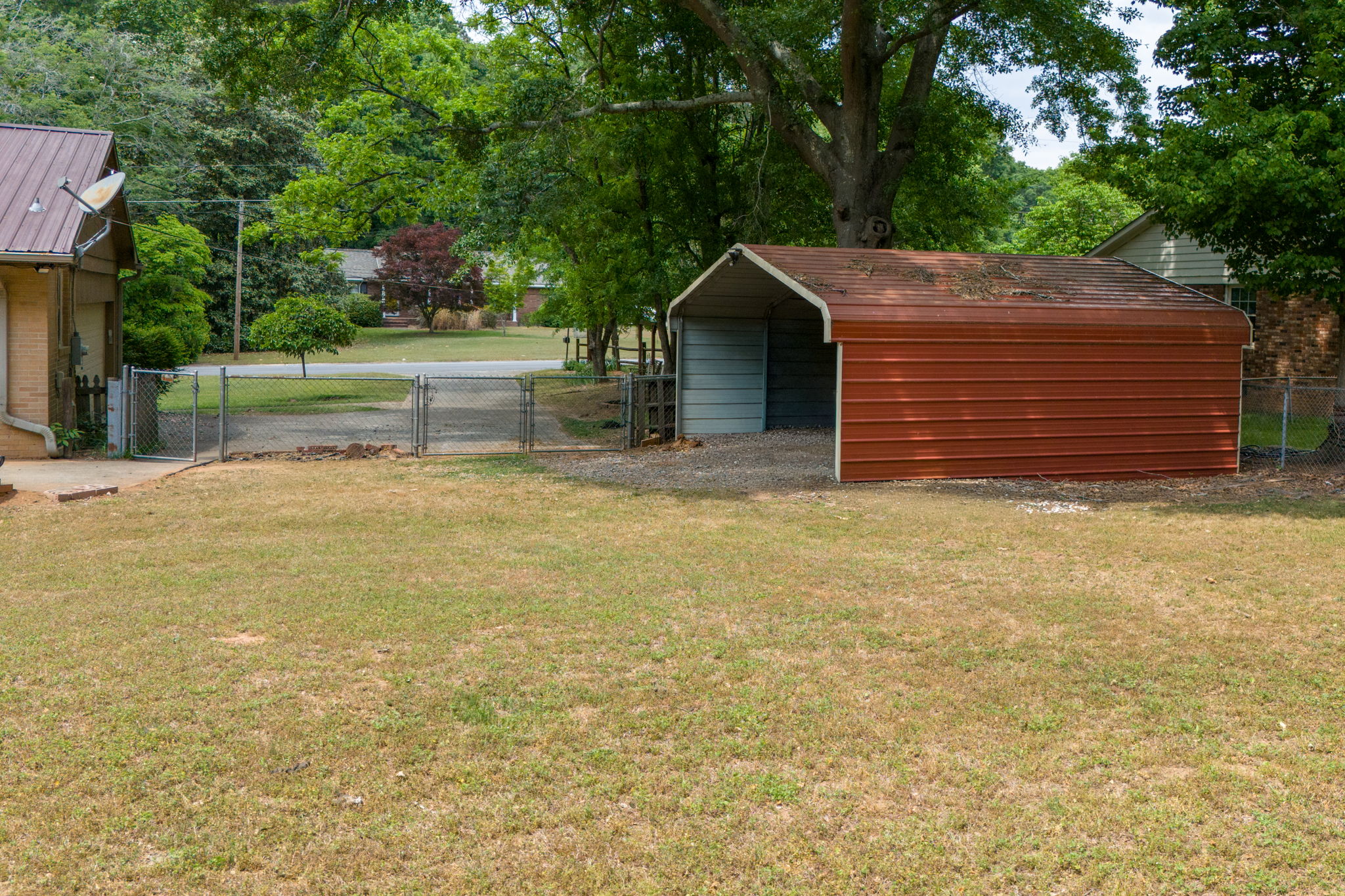 2- Carport