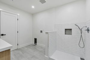  Photo 51