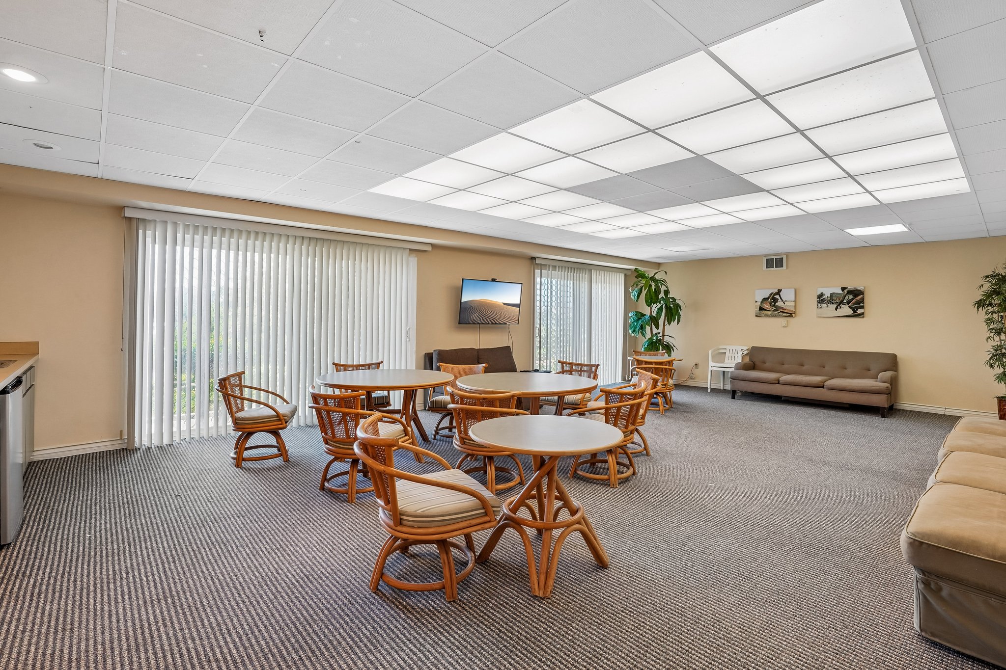 Ardmore Ave 319-1808-907.jpg