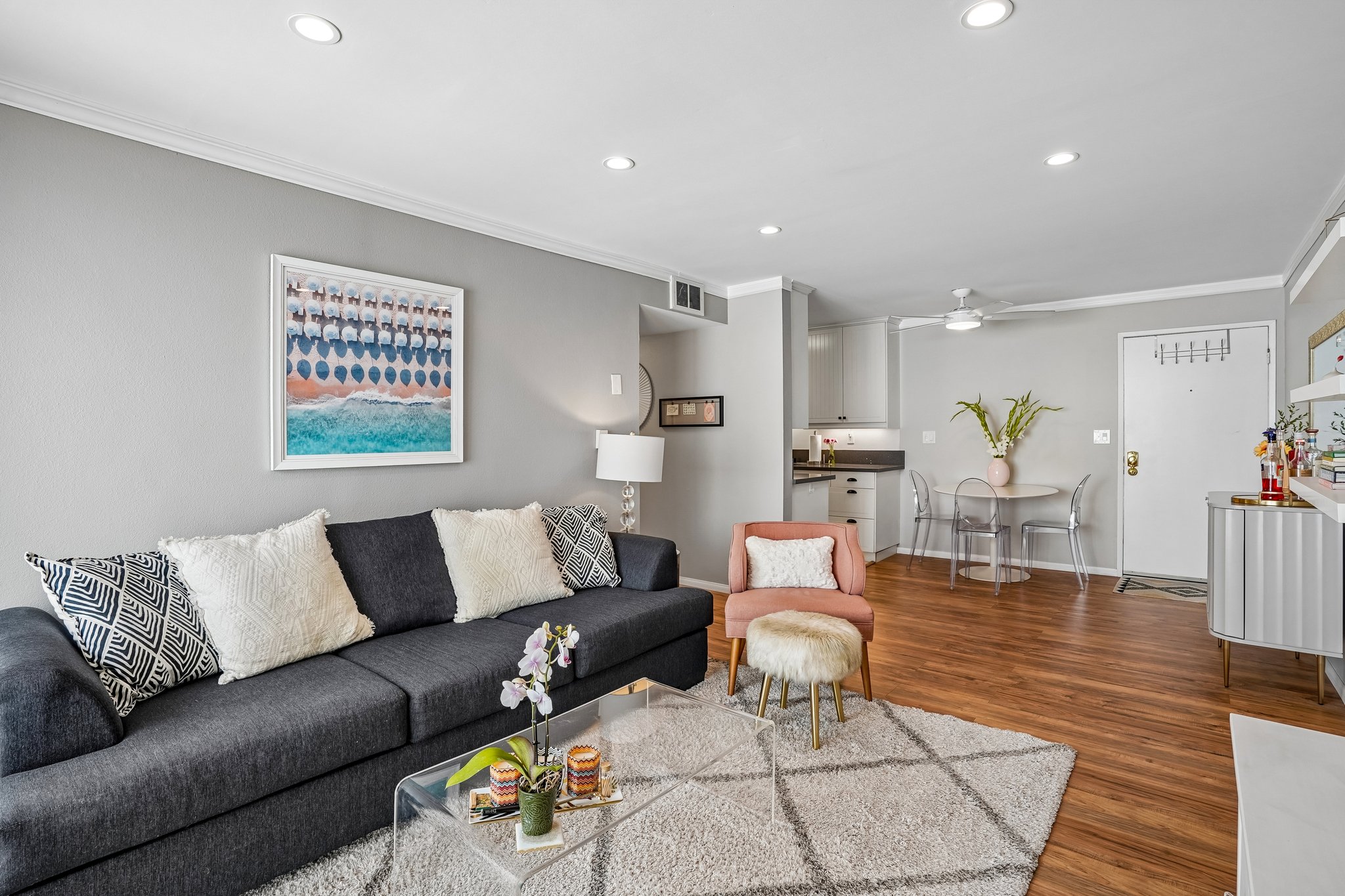 Ardmore Ave 319-S1808-005.jpg