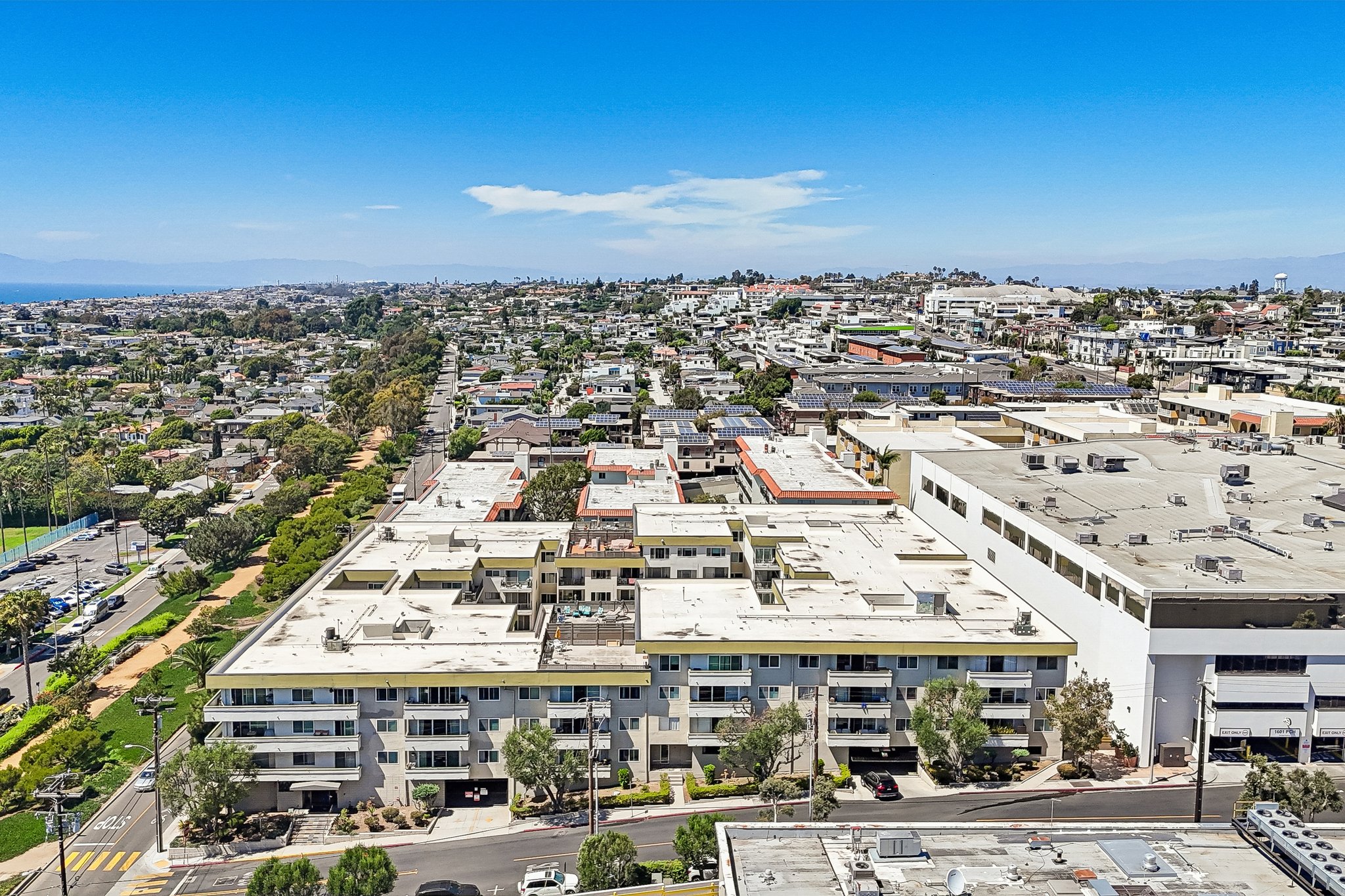 Ardmore Ave 319-S1808-020.jpg