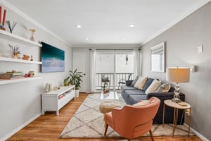 Ardmore Ave 319-S1808-001.jpg