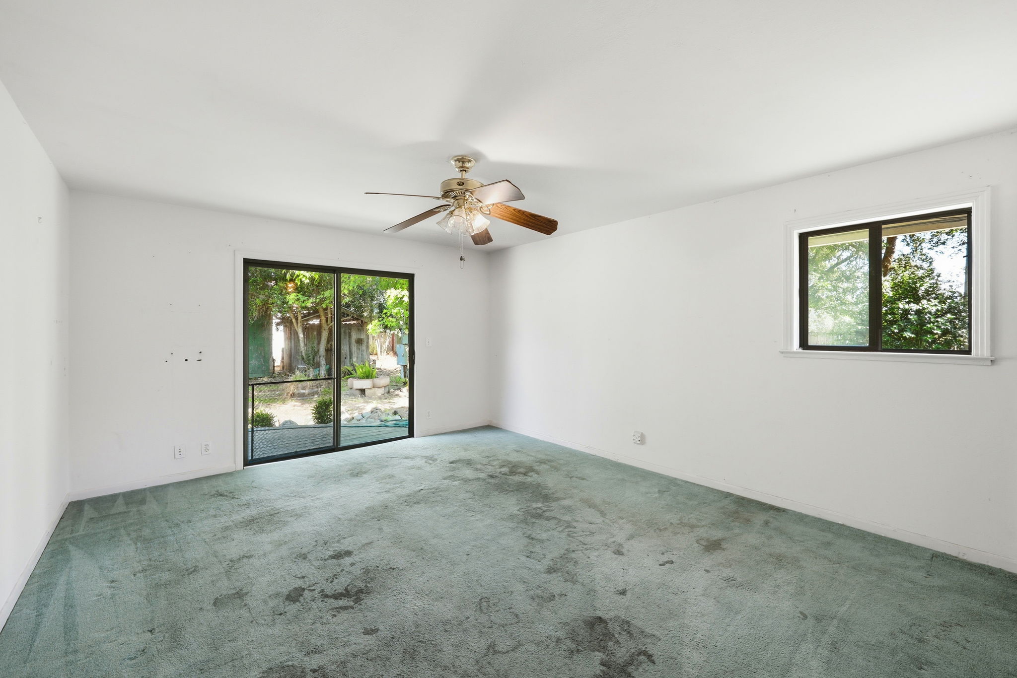 032_F8_1600 Fulton Rd