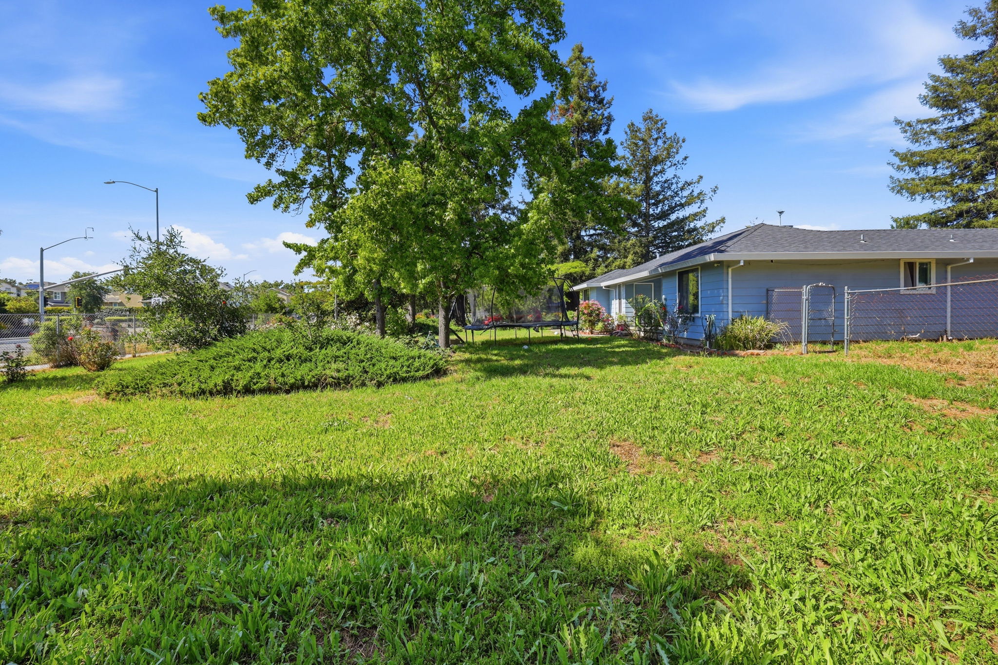 052_F8_1600 Fulton Rd